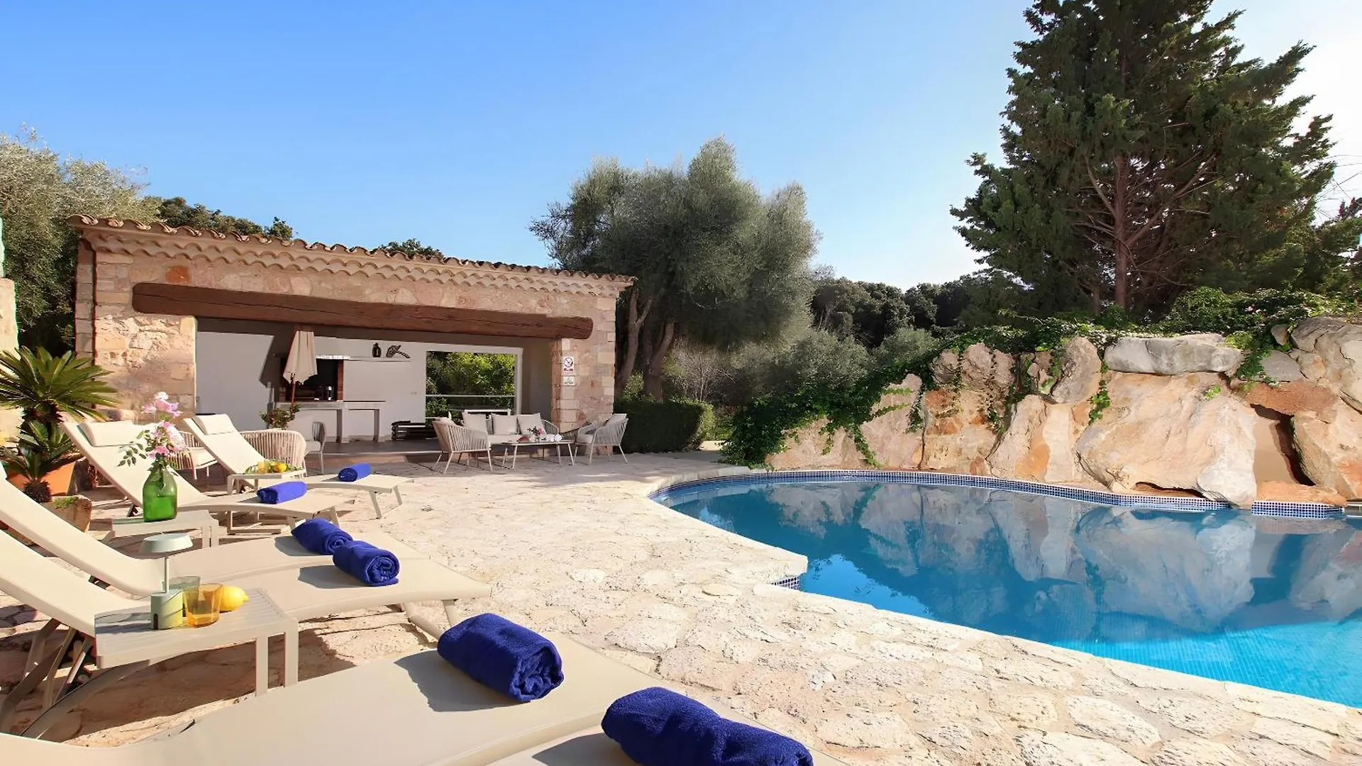 Villa Finca Bennassar Pollenca