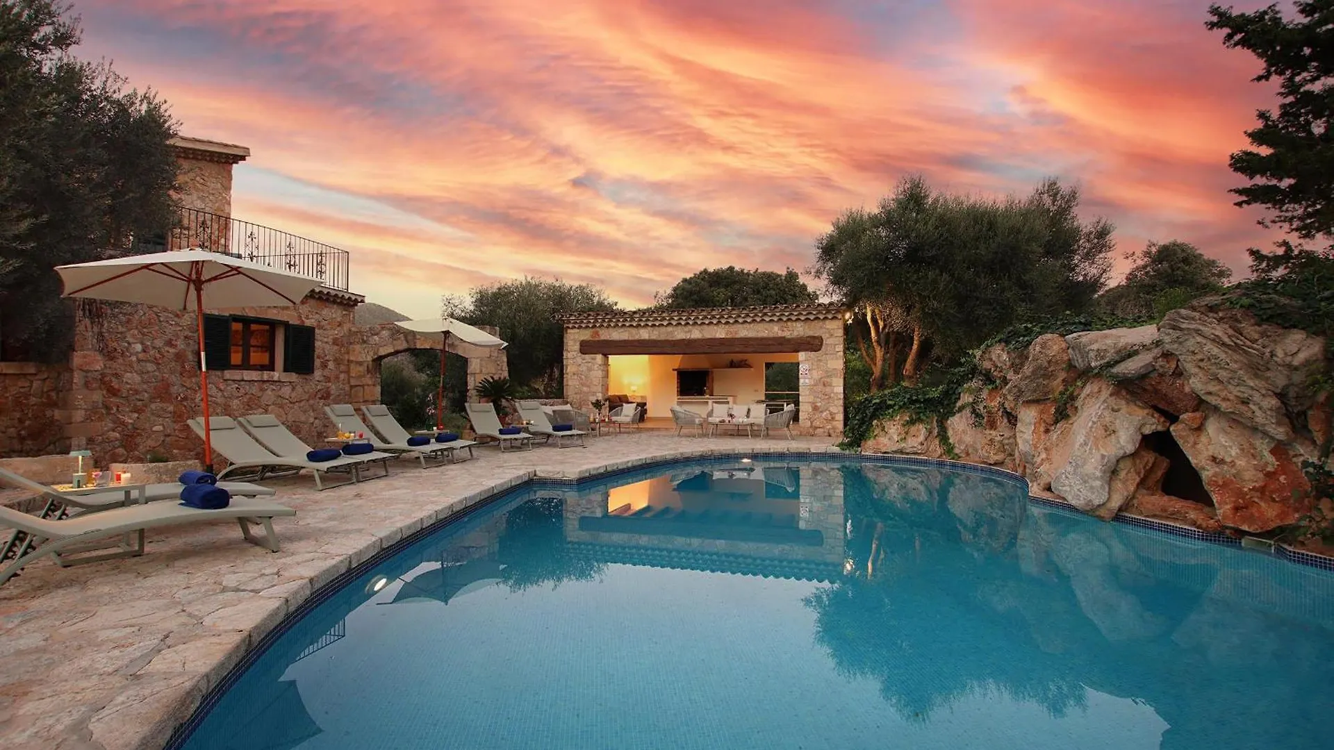 Villa Finca Bennassar Pollenca Spain