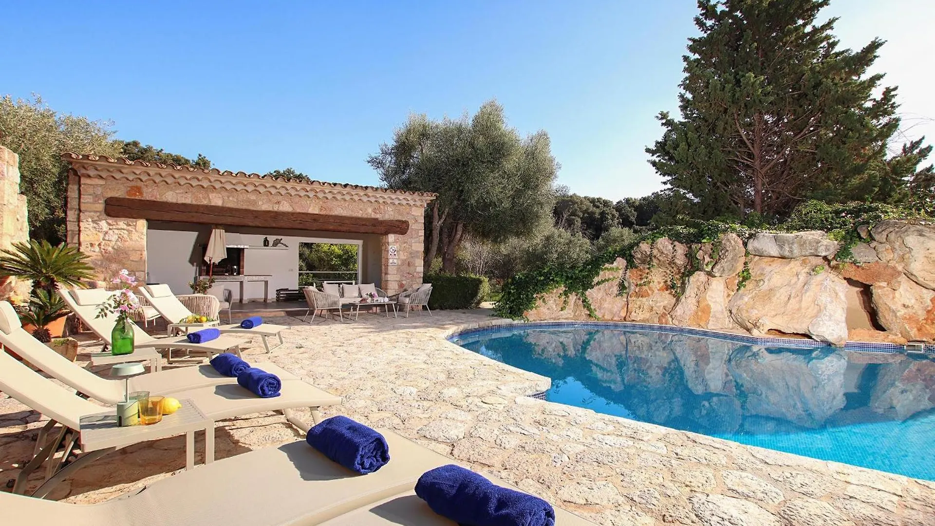 Villa Finca Bennassar Pollenca