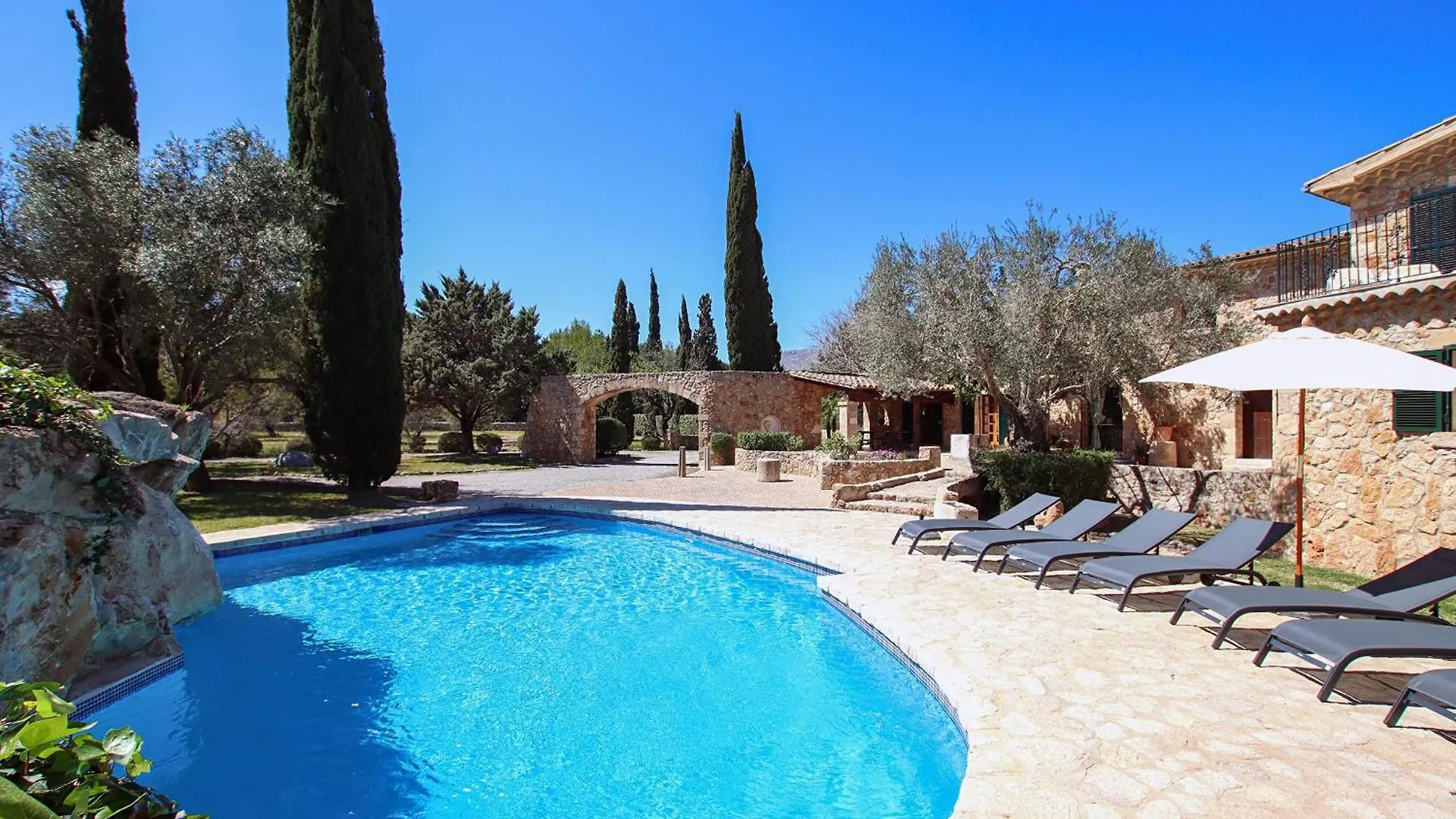 Villa Finca Bennassar Pollenca