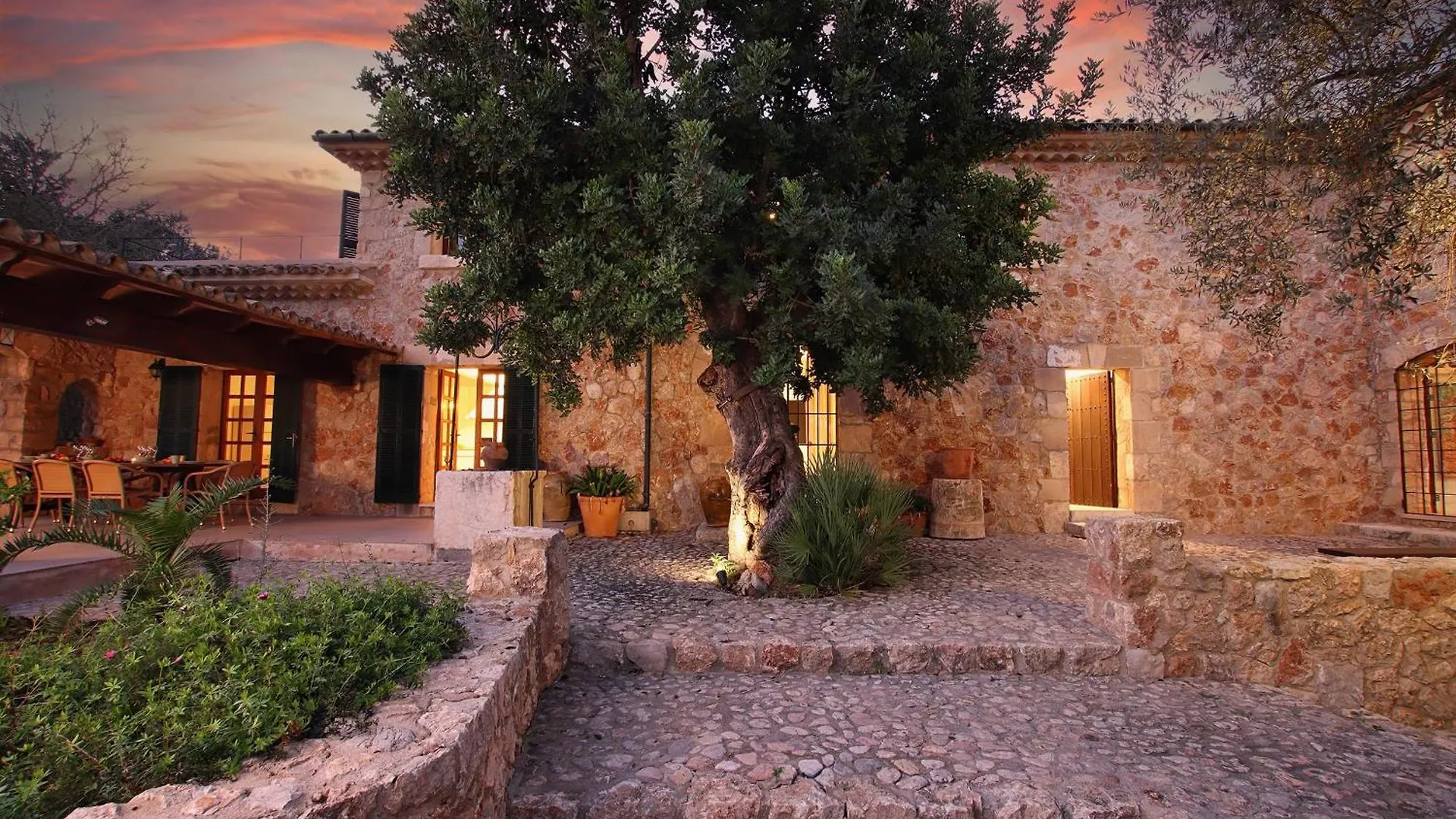 Finca Bennassar Pollenca Villa
